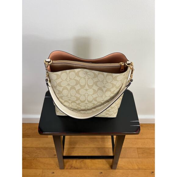 Coach Beige and light tan Shoulder Bag with matching wallet - Picture 5 of 16